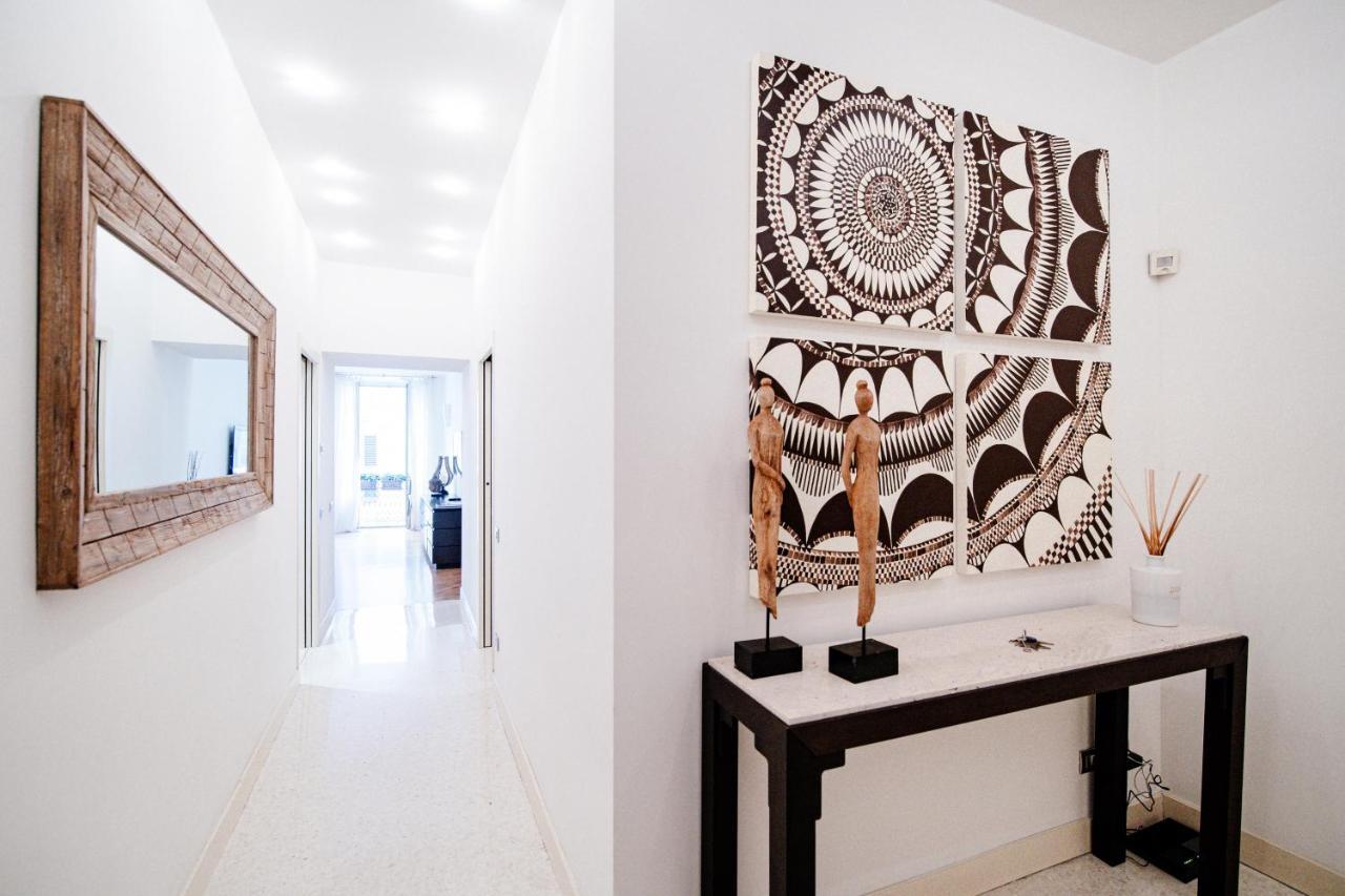 Ferienwohnung La Finestra Sul Duomo - The House Of Travelers Como Exterior foto