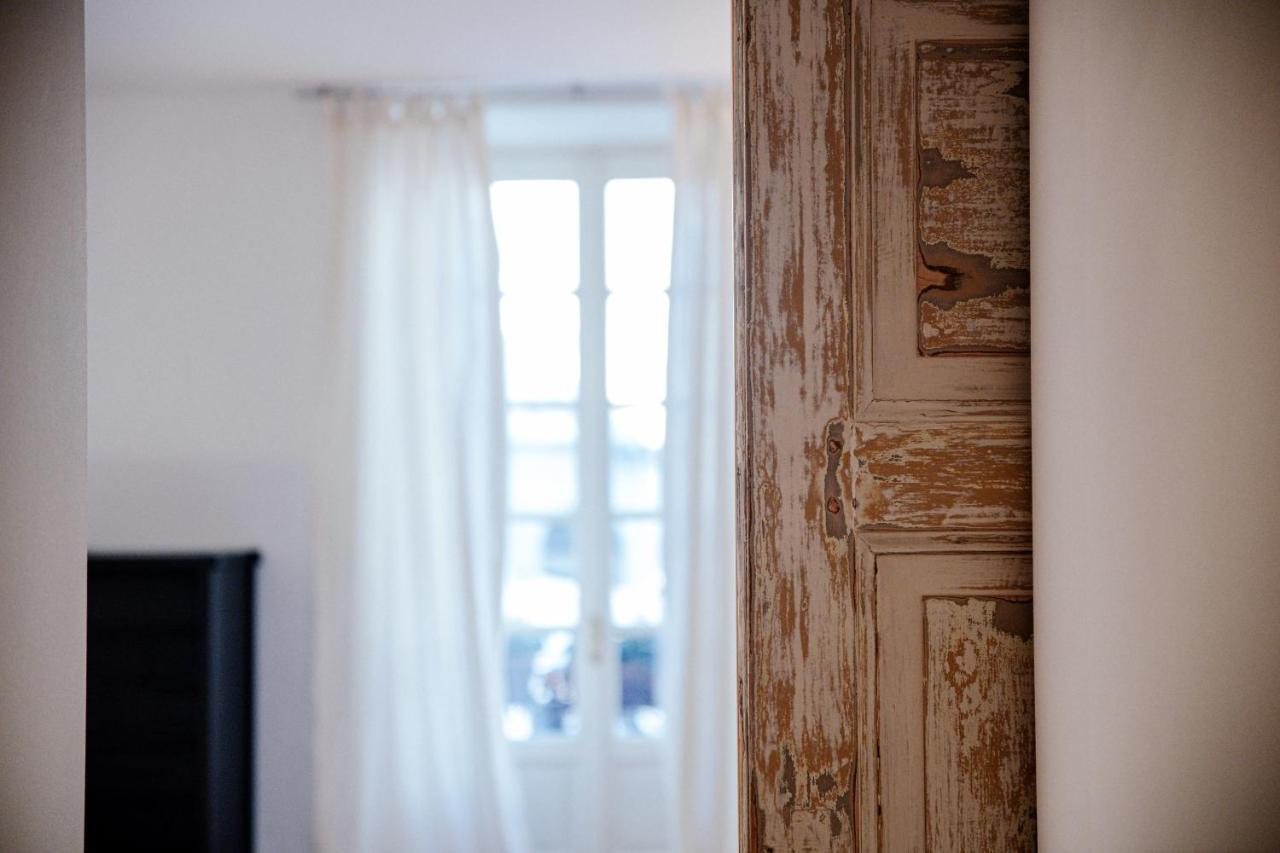 Ferienwohnung La Finestra Sul Duomo - The House Of Travelers Como Exterior foto