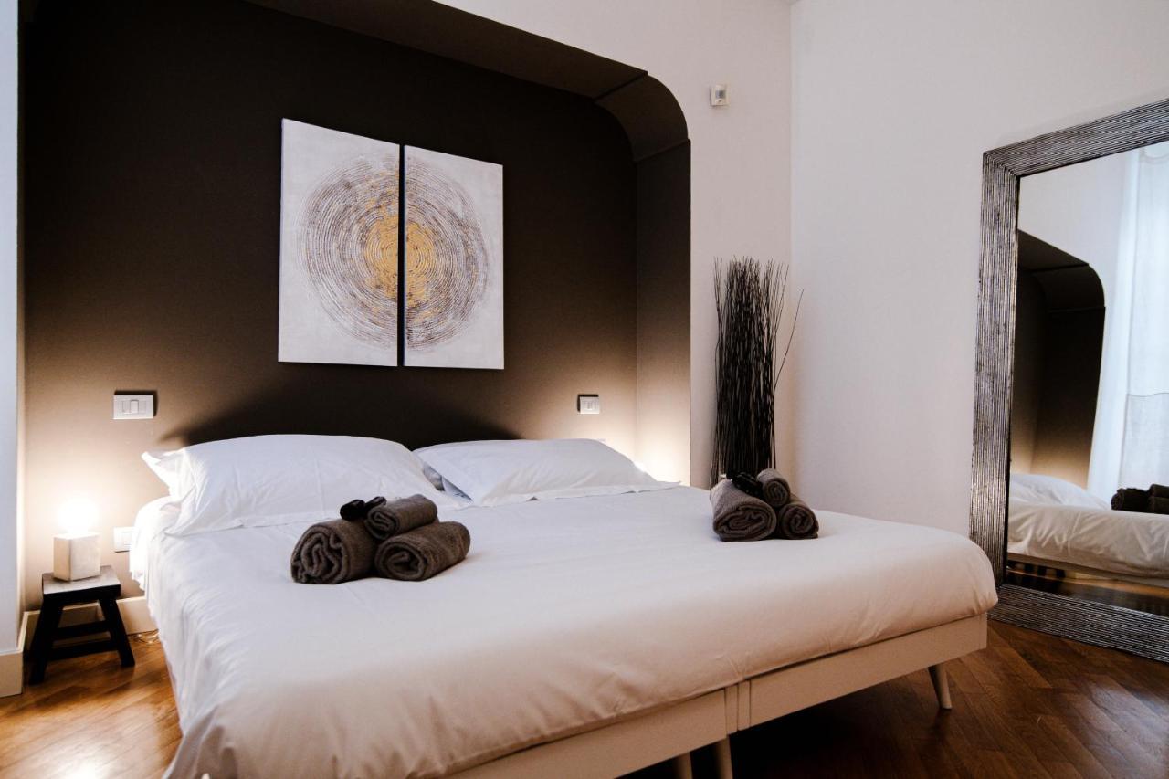 Ferienwohnung La Finestra Sul Duomo - The House Of Travelers Como Exterior foto
