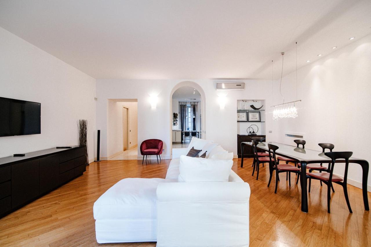 Ferienwohnung La Finestra Sul Duomo - The House Of Travelers Como Exterior foto